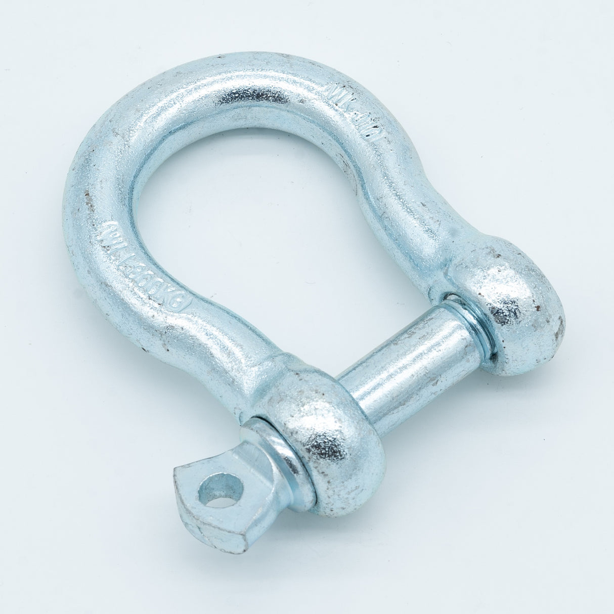 Třmen kovaný omega, pozinkovaný