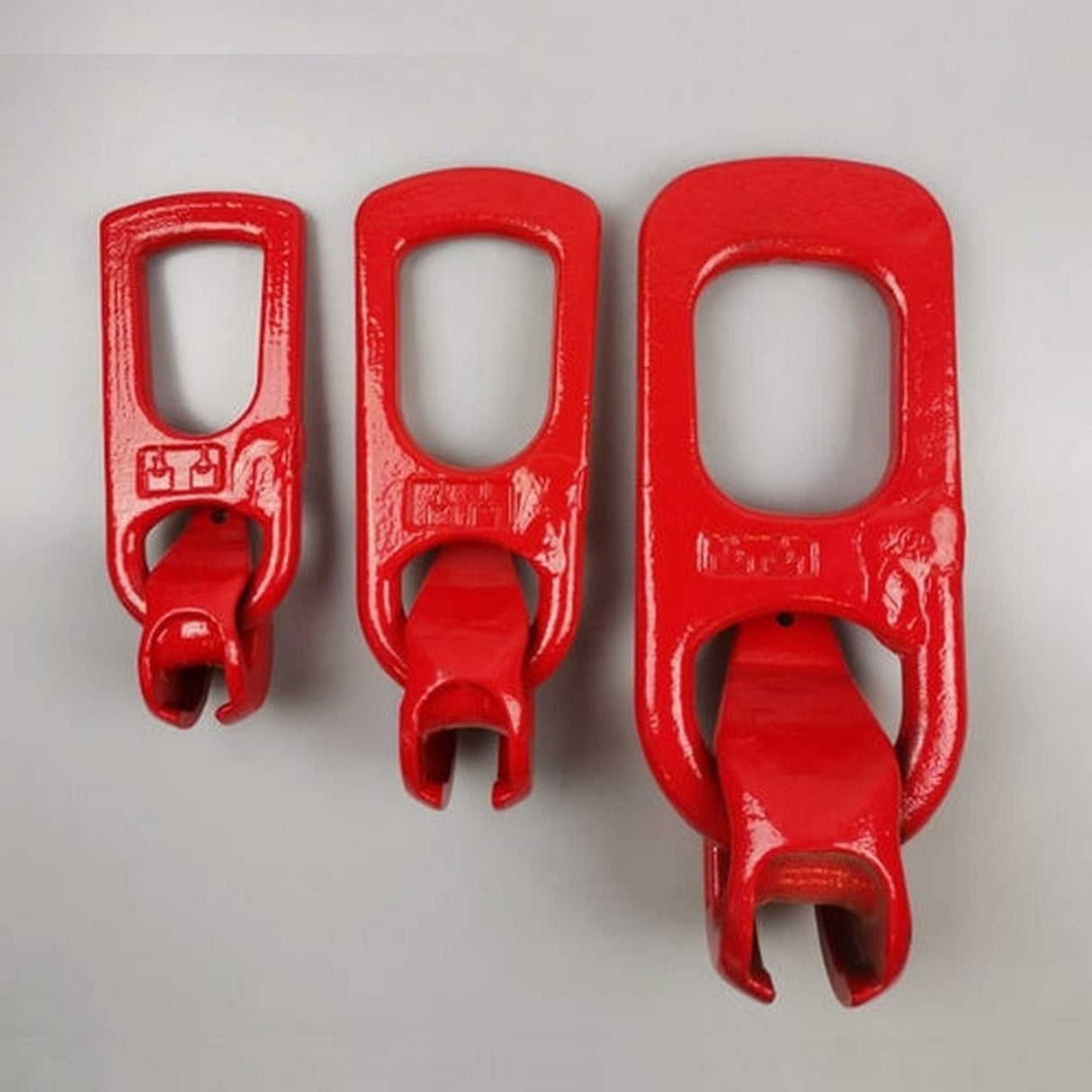 Oko k upínání - DEHA, červeně lakované, označení PAV